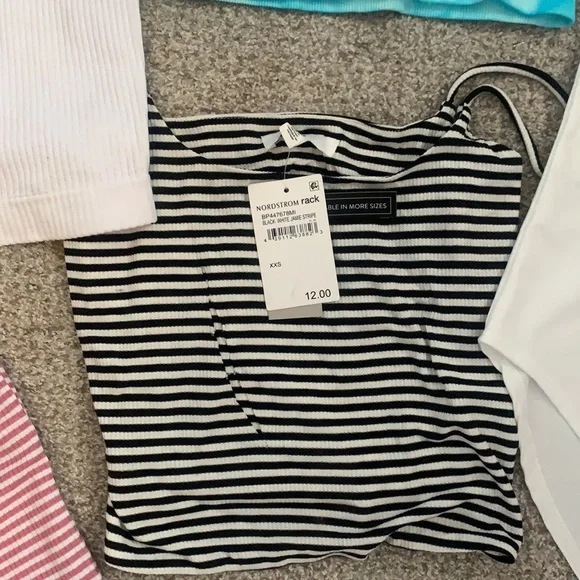 5 shirts size extra small perfect fit for teenager - Picture 5 of 6